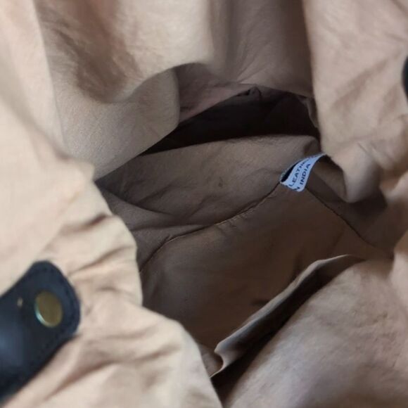 RAJ Anthropology 90s Kilim Dhurrie Carpet Bag - Picture 7 of 12